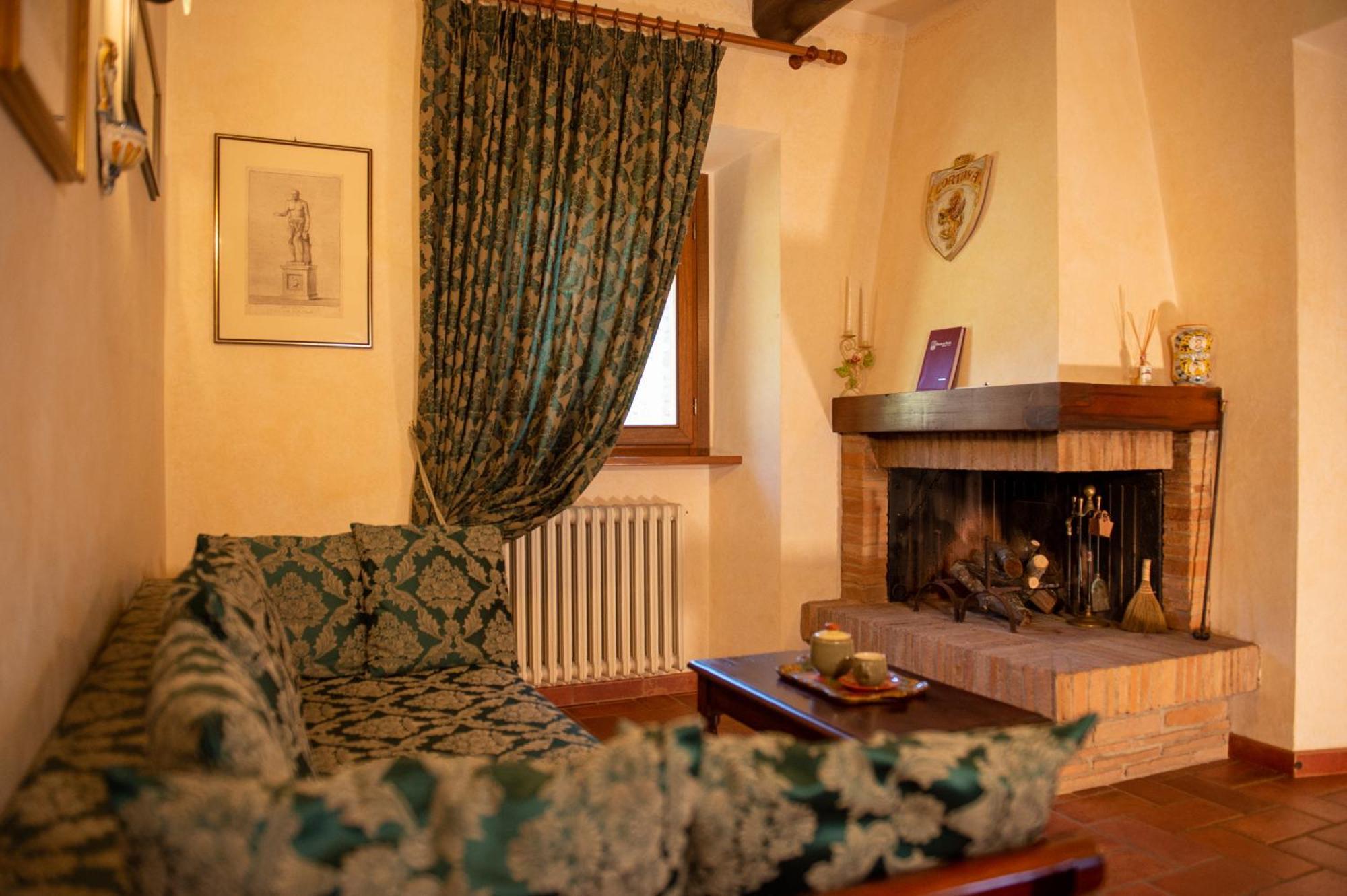 Rocca Di Pierle, Agriturismo Di Charme - Cortona Mercatale  Εξωτερικό φωτογραφία