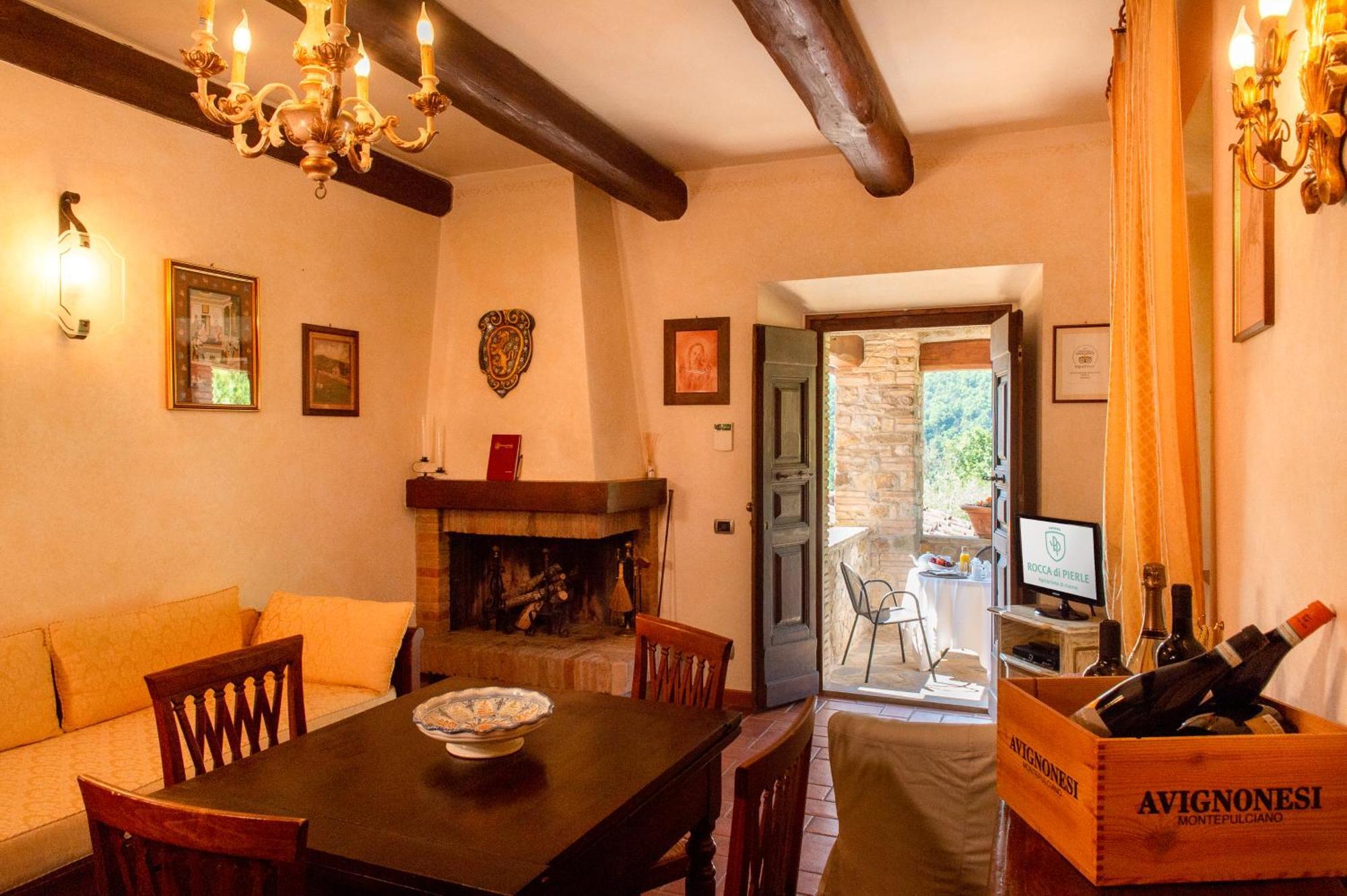 Rocca Di Pierle, Agriturismo Di Charme - Cortona Mercatale  Εξωτερικό φωτογραφία